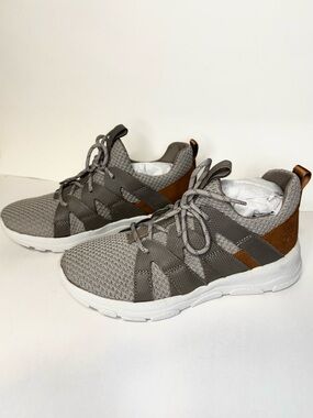 OTBT Unison Men’s Sneakers Size 7.5 Smoke Grey New In Plastic